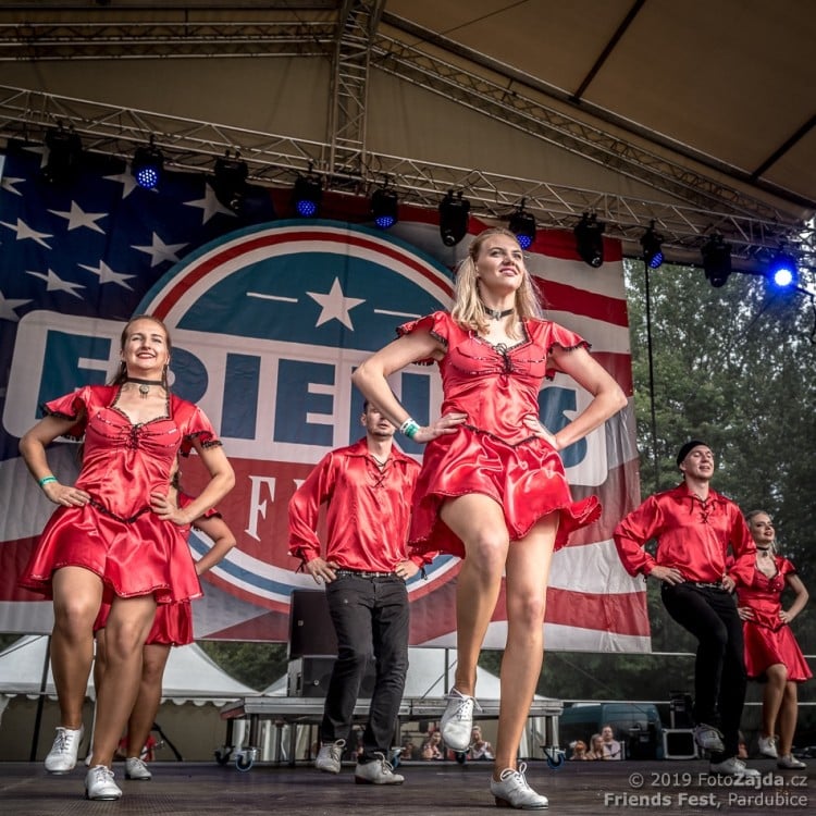 FriendsFest-2019-513(JZ5_5931)