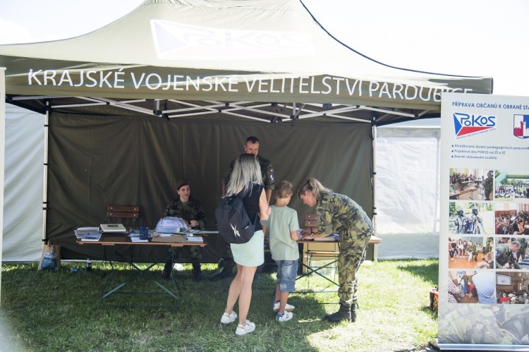 stánek POKOS s aktivitami pro děti