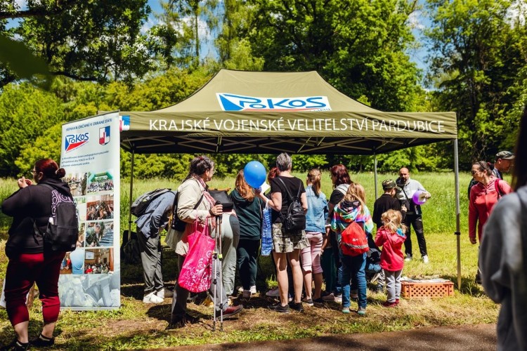 stánek POKOS s aktivitami pro děti